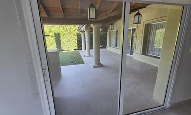 Casa en  Alquiler en Barrancas del Lago - Nordelta