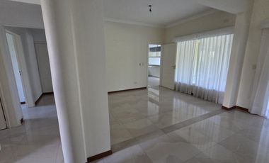 Casa en  Alquiler en Barrancas del Lago - Nordelta