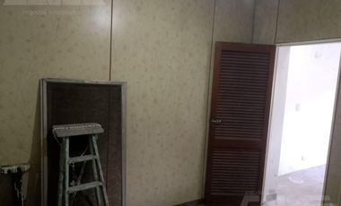 Chalet multifamiliar con amplio jardin y cocheras