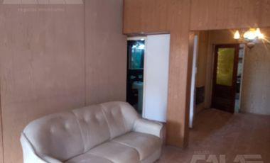 Chalet multifamiliar con amplio jardin y cocheras