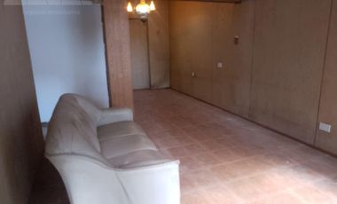 Chalet multifamiliar con amplio jardin y cocheras