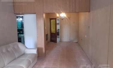 Chalet multifamiliar con amplio jardin y cocheras