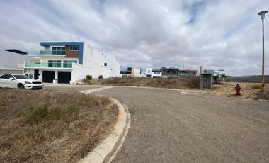 TERRENO EN VENTA CON VISTA AL MAR EN RESIDENCIAL SAN MARINO