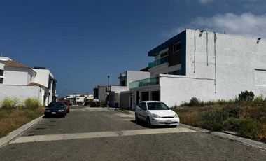 TERRENO EN VENTA CON VISTA AL MAR EN RESIDENCIAL SAN MARINO