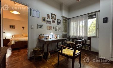 Casa Antigua de Categoría, 6 Amb., en el Bajo de Vte. López