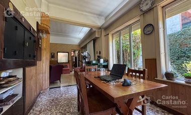 Casa Antigua de Categoría, 6 Amb., en el Bajo de Vte. López