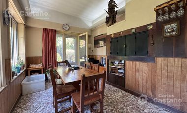 Casa Antigua de Categoría, 6 Amb., en el Bajo de Vte. López