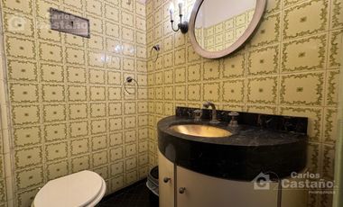 Casa Antigua de Categoría, 6 Amb., en el Bajo de Vte. López