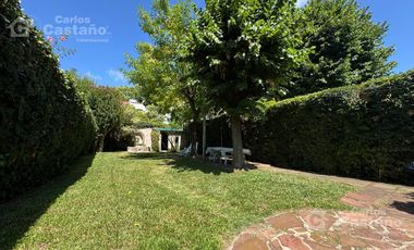 Casa Antigua de Categoría, 6 Amb., en el Bajo de Vte. López