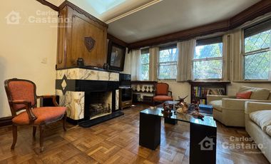 Casa Antigua de Categoría, 6 Amb., en el Bajo de Vte. López