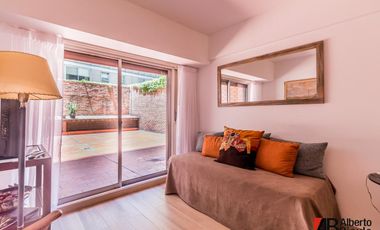 Departamento con gran patio - Recoleta