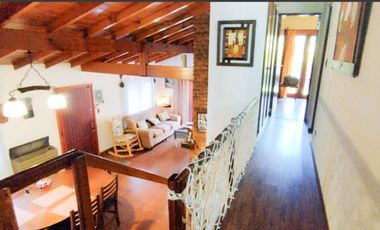 Casa en venta - 3 Dormitorios 2 Baños - Villa Gesell