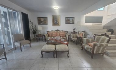 Casa en Venta en Fraccionamiento Vergeles de Oaxtepec, Morelos.