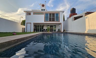 Casa en Venta en Fraccionamiento Vergeles de Oaxtepec, Morelos.