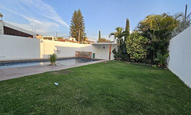 Casa en Venta en Fraccionamiento Vergeles de Oaxtepec, Morelos.