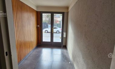 Depto 3 Amb con Patio a 2/C de Av. Maipú.