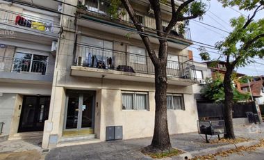 Depto 3 Amb con Patio a 2/C de Av. Maipú.