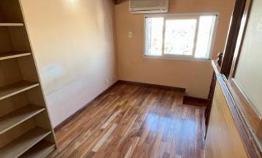 HERMOSO 4 AMBIENTES TRIPLEX!!! CON 2 COCHERAS!!! TERRAZA CON PARRILLA!!