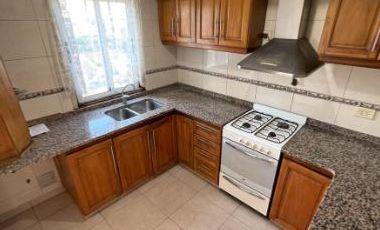 HERMOSO 4 AMBIENTES TRIPLEX!!! CON 2 COCHERAS!!! TERRAZA CON PARRILLA!!