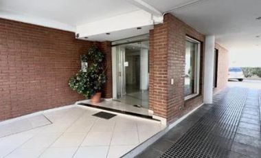 HERMOSO 4 AMBIENTES TRIPLEX!!! CON 2 COCHERAS!!! TERRAZA CON PARRILLA!!