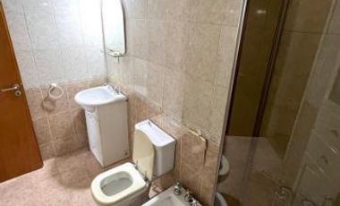 HERMOSO 4 AMBIENTES TRIPLEX!!! CON 2 COCHERAS!!! TERRAZA CON PARRILLA!!