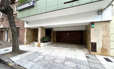 Muy buen departamento de 4 ambientes con balcon al contrafrente y baulera