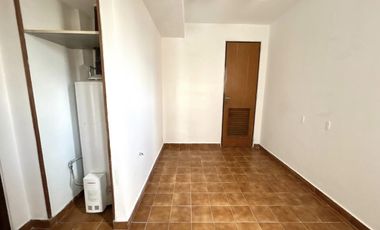 Muy buen departamento de 4 ambientes con balcon al contrafrente y baulera