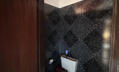 Gran chalet en Venta de 8 amb. Galería. Patio con parrilla. Oficinas ind. Centro Zárate