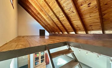 Gran chalet en Venta de 8 amb. Galería. Patio con parrilla. Oficinas ind. Centro Zárate