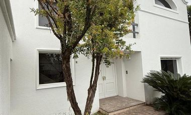 Casa en  alquiler Lomas de la Carolina