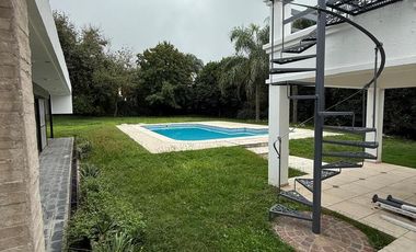 Casa en  alquiler Lomas de la Carolina