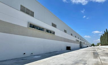 RENTO BODEGA 2,500 m2 AV . CARLOS SALINAS DE GORTARI, APODACA
