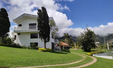 Finca en venta en condominio campestre - Lago Calima El Darién Valle