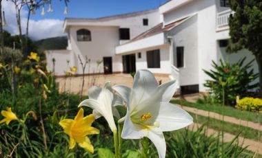 Finca en venta en condominio campestre - Lago Calima El Darién Valle