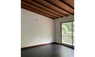 Casa en venta cerca a CC Oviedo El Poblado