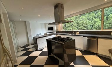 Apartamento Altos del Retiro Rosales