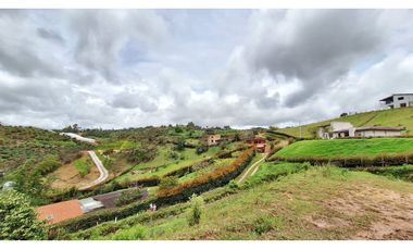 Venta de lote con casa prefabricada en San vicente de Ferrrer