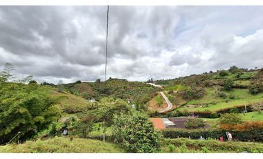 Venta de lote con casa prefabricada en San vicente de Ferrrer