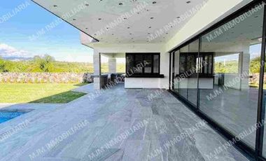 CASA EBRO MODERNA RESIDENCIA EN LOMAS COCOYOC