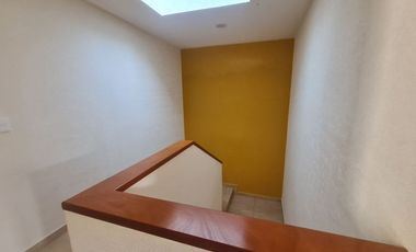 CASA EN RENTA CACALOMACAN