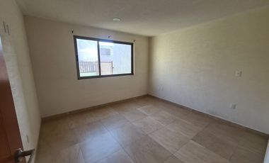 CASA EN RENTA CACALOMACAN