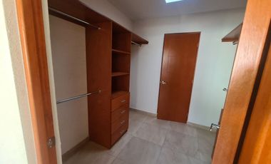 CASA EN RENTA CACALOMACAN
