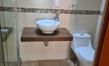 CASA EN RENTA CACALOMACAN