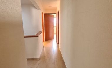 CASA EN RENTA CACALOMACAN