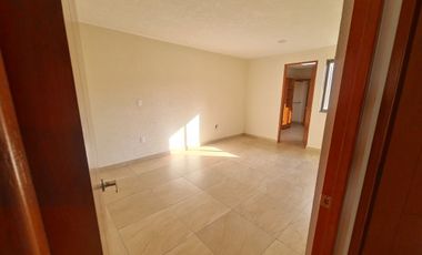 CASA EN RENTA CACALOMACAN