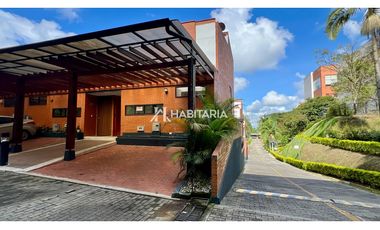 En venta Hermosa casa en Cantabria, Pereira Risaralda