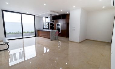 CASA EN VENTA EN COTO FONTEÉ, SOLARES ZAPOPAN JALISCO.
