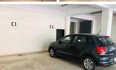 SE VENDE INMUEBLE CON DEPARTAMENTOS, BODEGAS Y ESTACIONAMIENTO