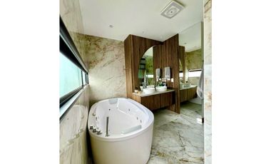 Apartamento de lujo Amoblado en Venta en el Poblado San Lucas