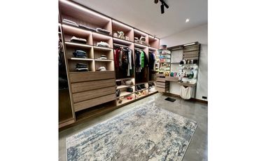 Apartamento de lujo Amoblado en Venta en el Poblado San Lucas